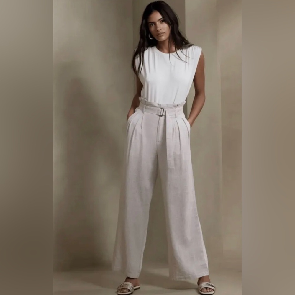 Banana Republic Pleated Front Linen Pants- Size 8, Beige, Comfortable & Stylish